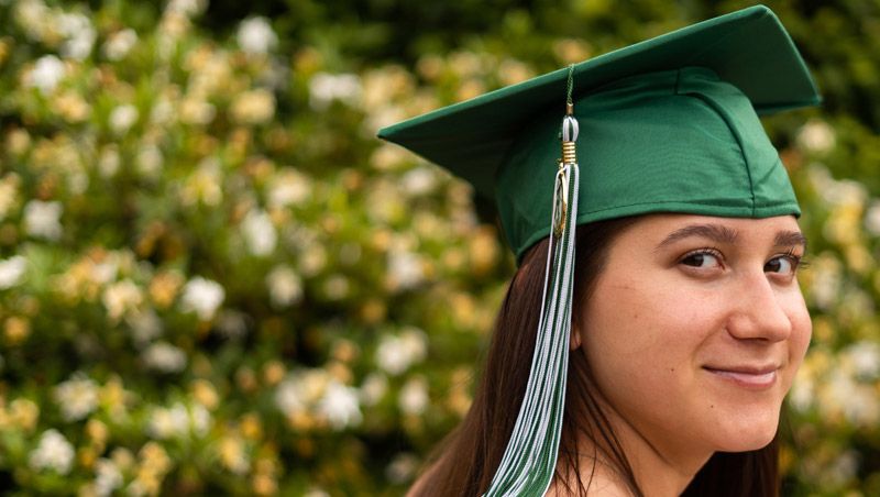 girl with graduation hat